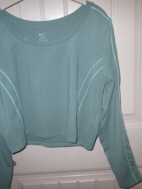 NWOT NIKE Crop Top, Long Sleeves w/Trim XXL Nike One Dri Fit, Dark Olive Green